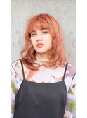オレンジカラーが可愛いミディアムヘア
