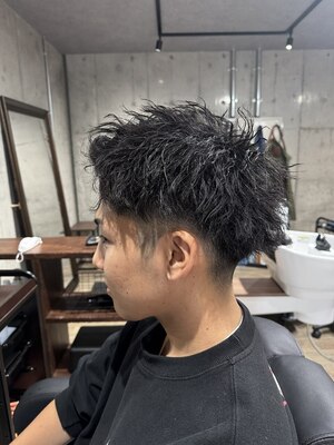 メンズ専門のBarberサロンだからこそ、メンズ特有のお悩みも気兼ねなく相談できる。【八王子】