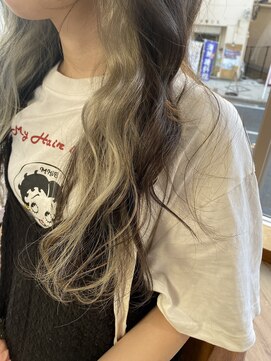 カナエ(CaNaE) ホワイトシルバーinner