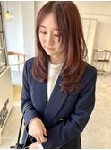 暖色系カラーワインレッド小顔レイヤーカット大人センターパート