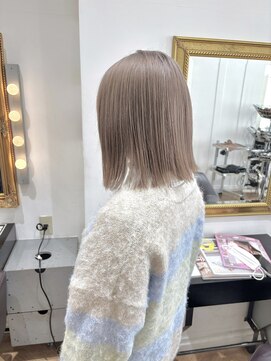 コワファースト させぼ五番街店(COIFF1RST) ミルクティーグレージュ