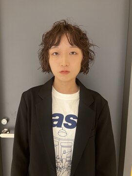 キヴィ(kivi) くせ毛っぽいボブパーマ (池田)
