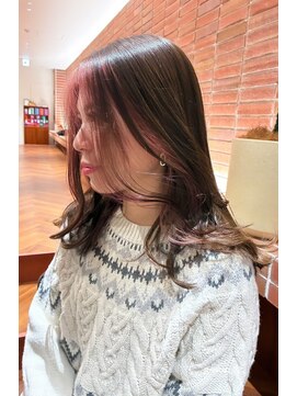 女性らしさがでるデザイン、色味