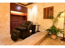 LASHRRY【2/2 NEW OPEN(予定)】 の雰囲気(広々落ち着くシャンプースペース)