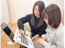 担当スタイリストによるマンツーマン施術