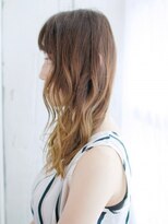 ヘアメイク ナル(hair make nalu) グラデーションカラーのウェービーカール