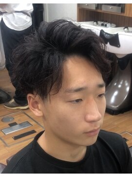 ビューティーボーイ ヤマグチ(BEAUTY BOY Yamaguchi) かきあげサイドパート~波打ち風~