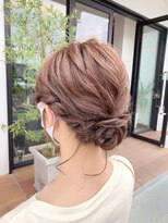 トレ(TORE)&nbsp;ショート×まとめ編み込みスタイル