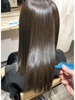 スカイ(SKY)&nbsp;無加工8レベルアッシュブラウン　髪質改善透明感カラー