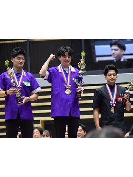 【全国理容競技大会入賞】ミリ単位の繊細なカット技術をご体感下さい!想像以上の仕上がりに導きます!