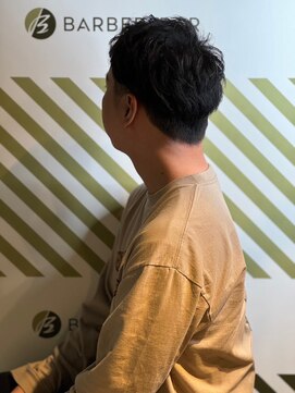 バーバーバー アカバネ(BARBER-BAR AKABANE) くせ毛を生かしたパーマスタイル ビジネス/スーツ短髪#3