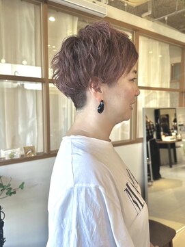 マッシュ グランバーズ 布施(MASHU GRANDVASE) モーヴピンク×刈り上げショート