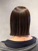 なめらかな手触りと輝きが魅力◎ツヤ感ストレートボブ