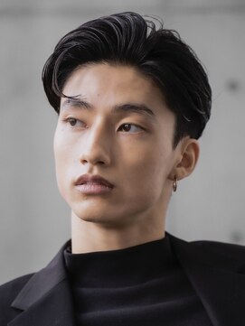 レタッチバイフィフス(RETOUCH by fifth) 原宿ニュアンスパーマ毛流れセンターパート大人色気ビジネスヘア