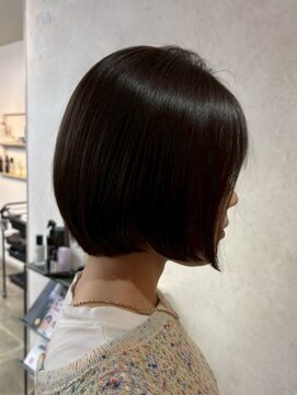 ビスクヘアデザイン(bisq hair design) ボブ　ミルクティーベージュ　艶髪　髪質改善カラー　ショート