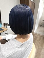 エスト 幕張本郷(est.)&nbsp;ブリーチ1回でつくる透明感ネイビーカラー！切りっぱなしボブ◎