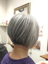 ヘアー グリーン(hair green)&nbsp;50代60代70代/ショートボブ/グレイヘア/前下りショートボブ