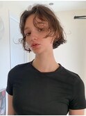 ダークパープルナチュラルショート夏のヘアアレンジ原宿