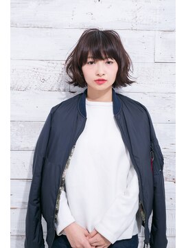 ミュリール(MiULiiR) [miuliir]ベビーバングのひし形ショートボブ