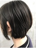 “後押しショートボブ”