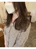 明るめのブルーベージュ