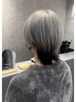 ユーフォリア 新宿通り(Euphoria) 10代20代/ホワイトシルバー/ウルフ