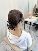 ベロアリボンでカチューシャ風シニヨンスタイル