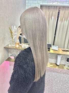 ロンド レア 天神大名店(Lond Le’a) 天神大名ダブルカラーケアブリーチハイトーンホワイトベージュ