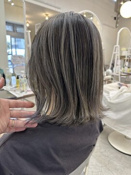 ロミー 本厚木(ROMMY.) ハイライト/グレージュ/切りっぱなしボブ/ROMMY.本厚木