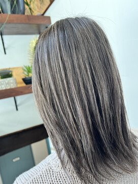 サーティーン(THIRTEEN) veganカラーでハイライト！