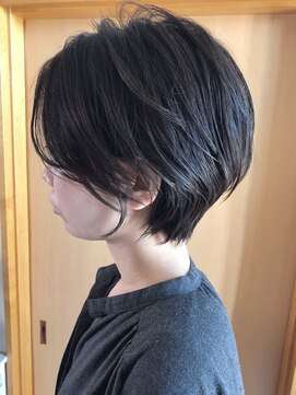 シキ(SIKI) ショートボブ 大人可愛い アッシュ グレージュ ショート ボブ