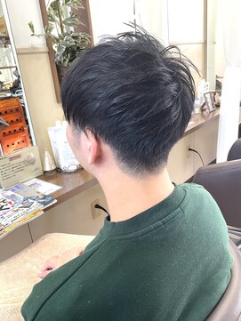 コアフィールフィス(COIFFURE fils) 【見附　今町】似合わせ刈り上げスタイル　アップバング