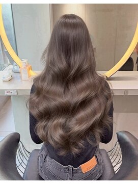 髪質改善サロン hearts. 熊本/縮毛矯正/レイヤーカット/ショートボブ【ハーツ】 ブリーチなし/髪質改善/スモーキーカラー/グレーブラウン/前髪