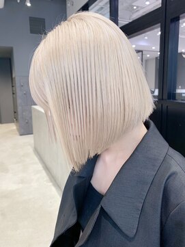 アルバム 銀座(ALBUM GINZA) ブロンドボブ_外ハネボブアッシュブラウンネオウルフ_ba272292