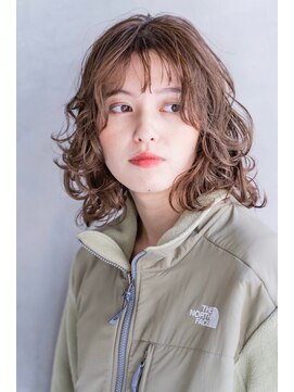 エイミー(Aimee) Aimee町田カーリーミディ×アッシュベージュ