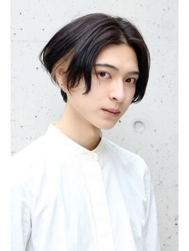 ネイビー(NAVY) ハイライト ポイントブリーチ 前下がりセンターパートマッシュ