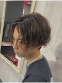 センターパート+スパイラルパーマツーブロック刈り上げ