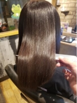 カラーリゾートAi 上野御徒町 仲御徒町店 憧れのうる艶ヘアー♪