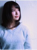 ダークアッシュで透明感…斜めバングツヤ髪くせ毛風ワンカールo2