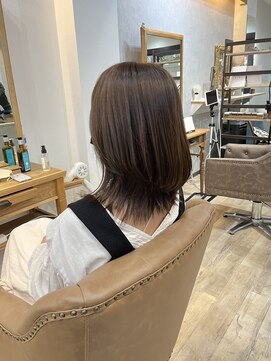 ジーニー(GeeNY) くびれレイヤースタイル