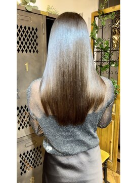 レーヴ(Reve) 13種を駆使したオーダーメイド髪質改善トリートメント★