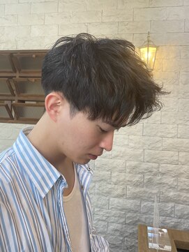 アットラブ バイ ベル(at'LAV by Belle) ニュアンスパーマ、刈り上げ、ベリーショート、