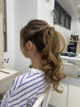 リサ 恵比寿(risa.) ポニーテール