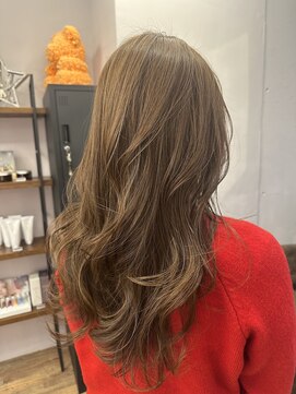 ループ(Loop) ロングレイヤー×ベージュカラー