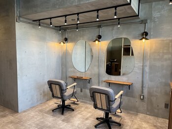 ロッカン(ROKKAN)の写真/3席限定/落ち着く空間×お客様に丁寧に寄り添う施術で満足感◎技術・質ともに、五感を超え心に触れる体験を