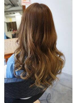 サファイア(SAPPHIRE) プルエクステでグラデーションカラーができます♪