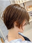 ショートヘアー　ブラウンカラー　前髪カット　顔まわり　韓国風