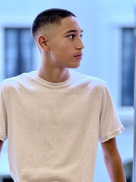 ダッド(DAD) 【Buzz】