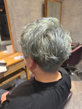 アフィナー(Afinar) 【横浜駅/横浜西口】 シルバーアッシュ