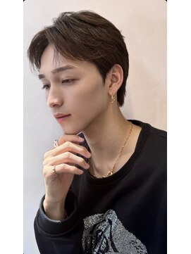 グローアイヴィ 大宮(GLROW IVY) ☆曲がる縮毛毛流れパーマフェザーショートブリーチなしダブル